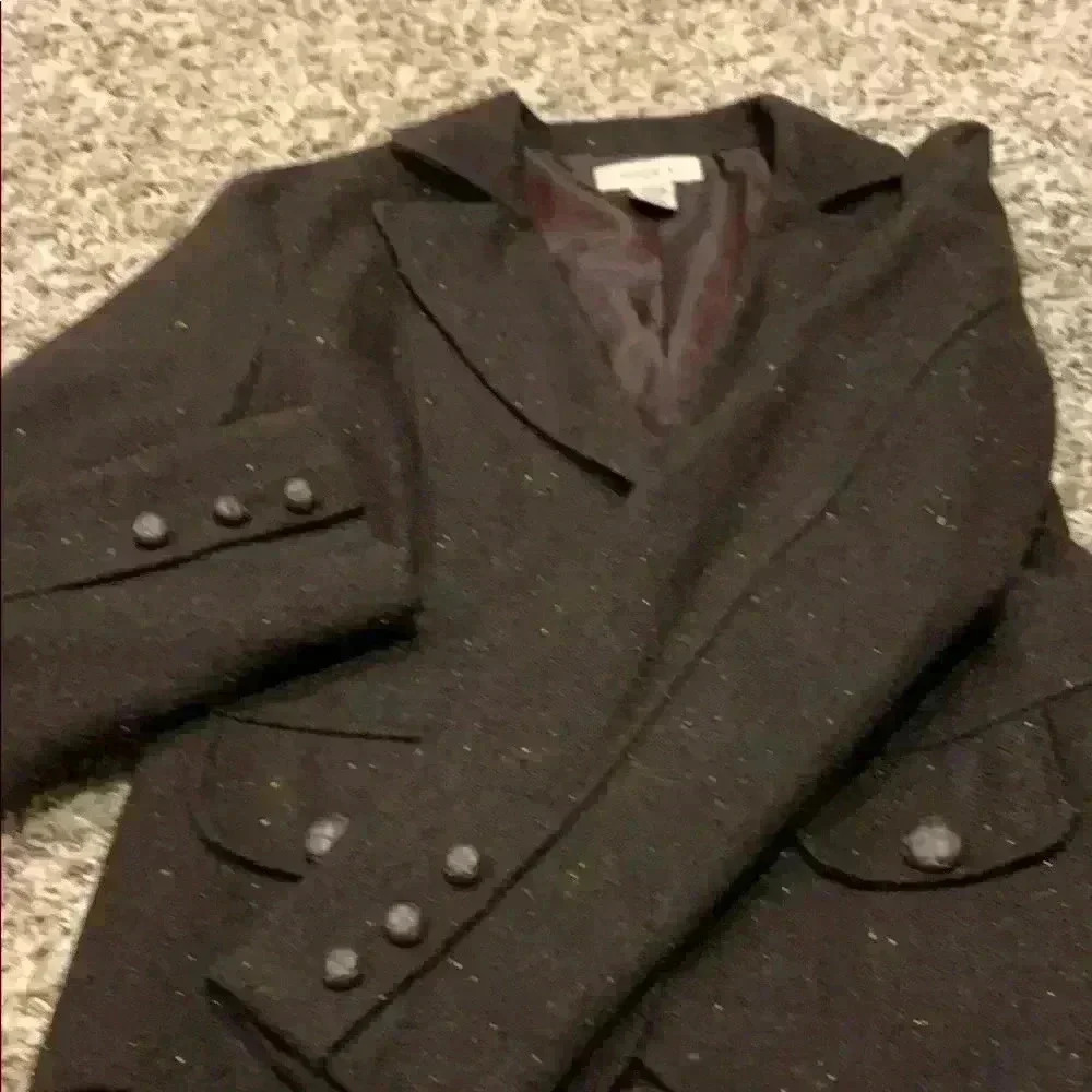 Blazer - Picture 2 of 5